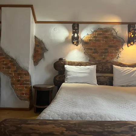 Aura Karpat 4*