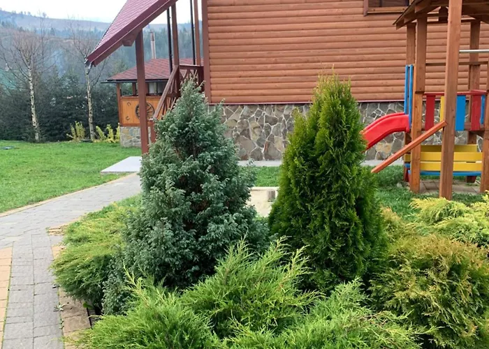 Aura Karpat Konukevi 4*