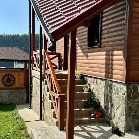 Aura Karpat 4*